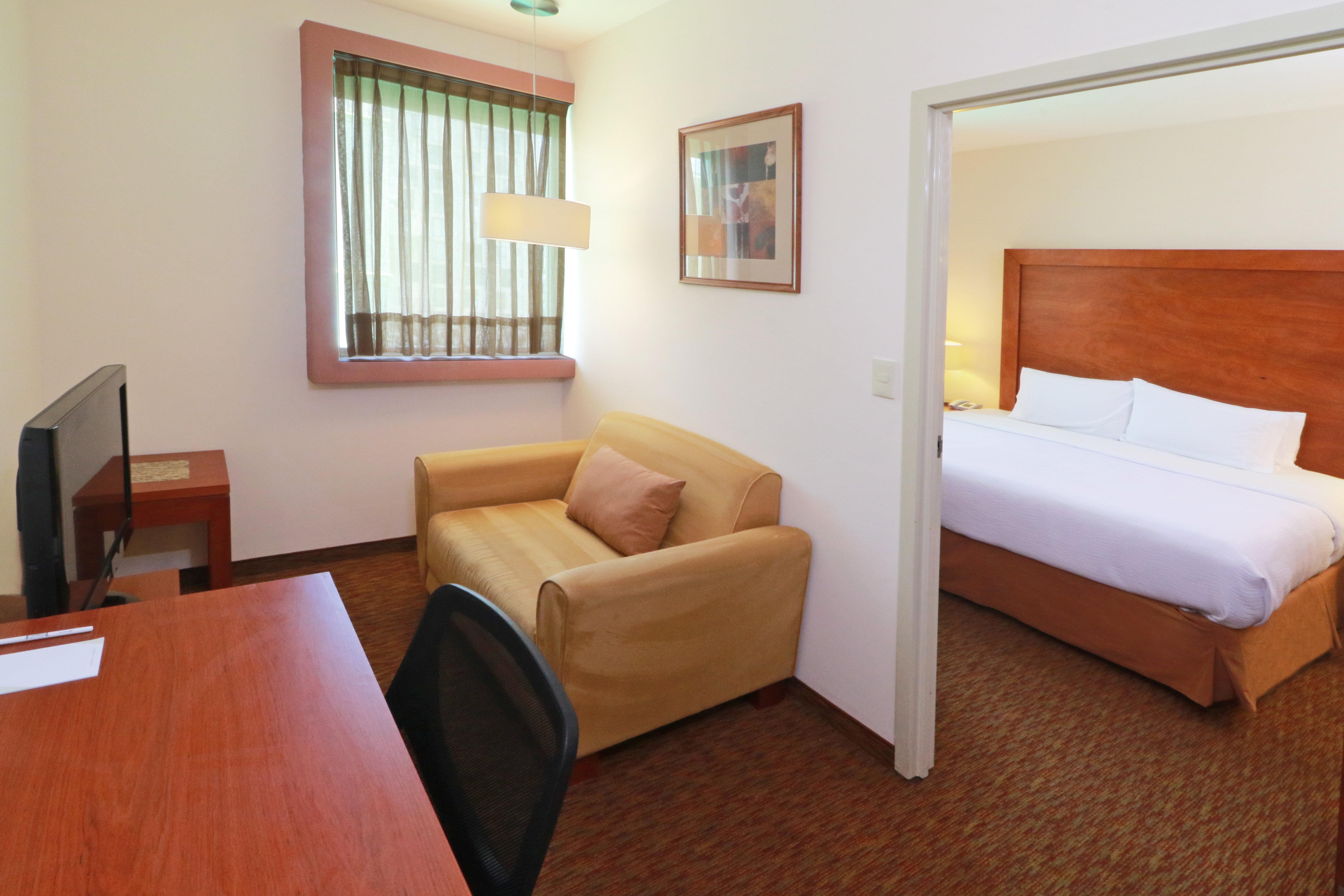 Staybridge Suites Queretaro By Ihg Exterior photo