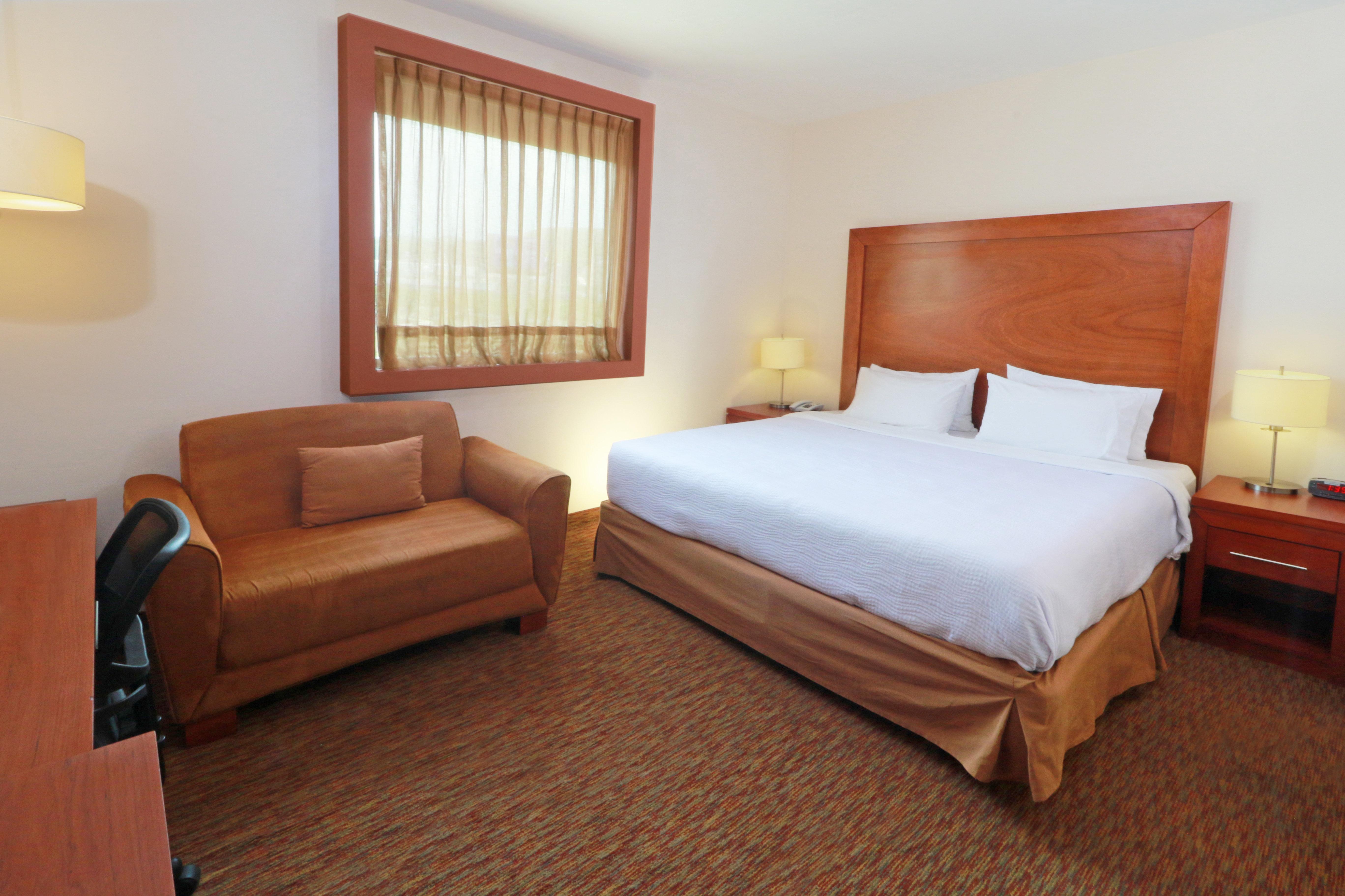 Staybridge Suites Queretaro By Ihg Exterior photo