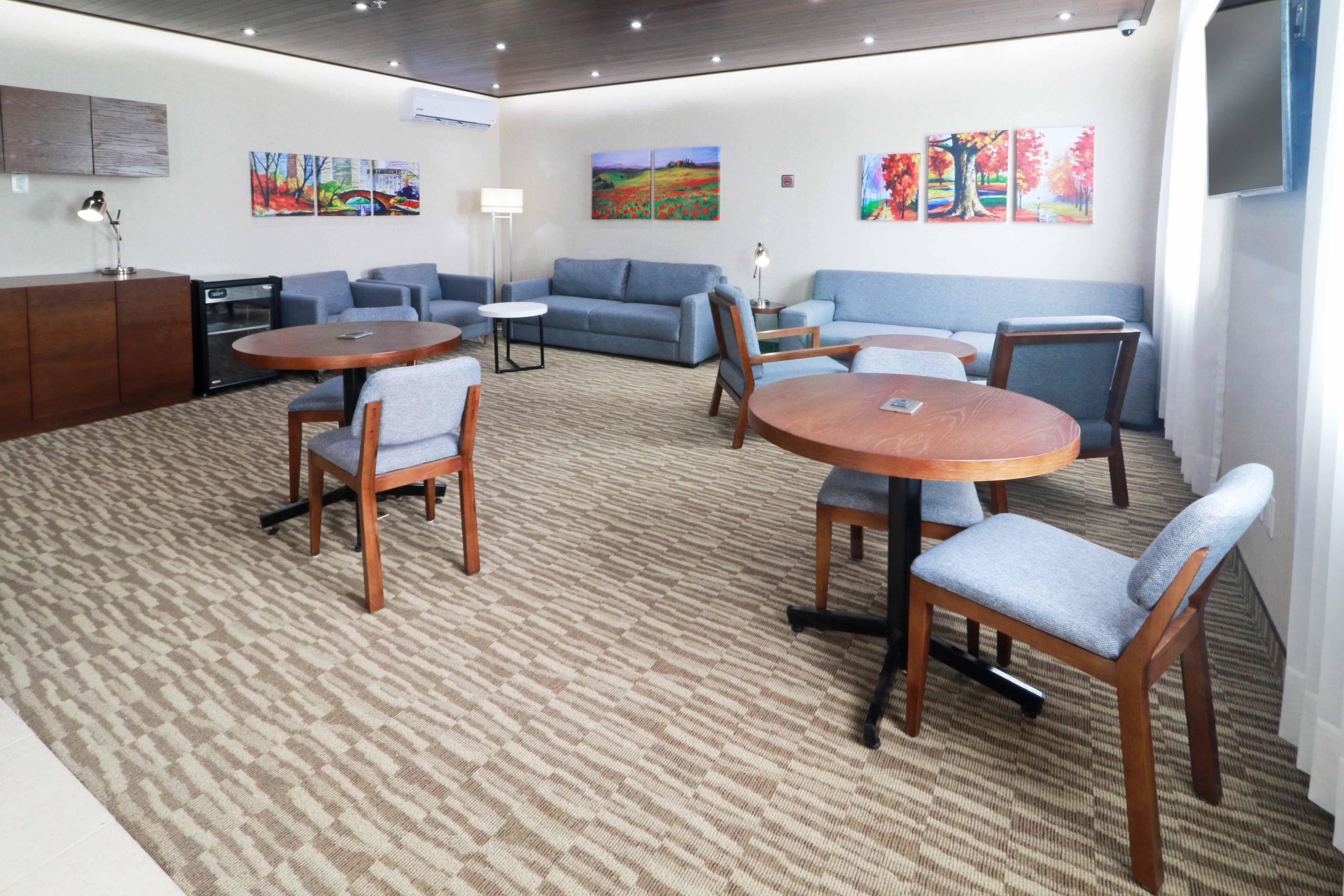 Staybridge Suites Queretaro By Ihg Exterior photo