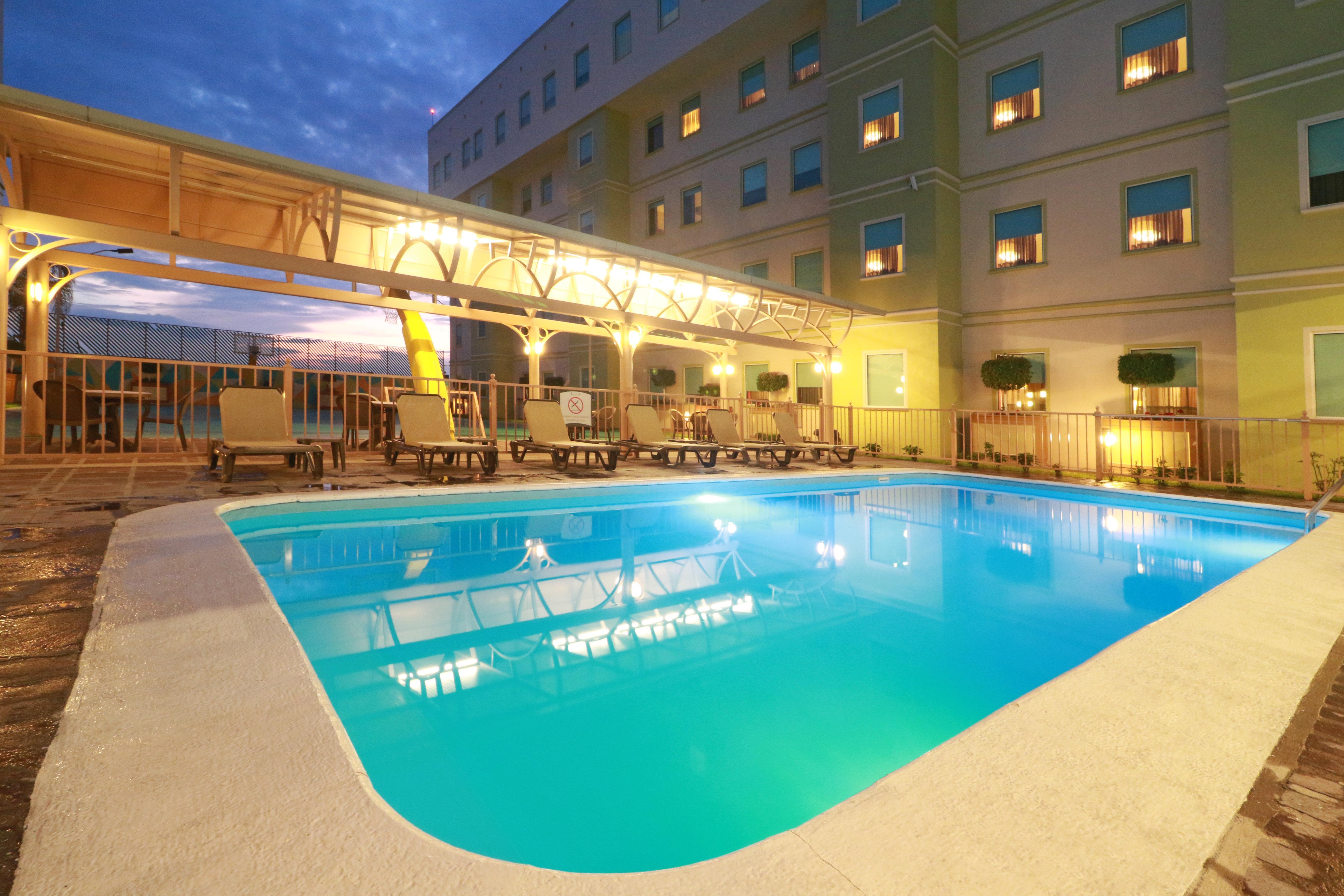 Staybridge Suites Queretaro By Ihg Exterior photo