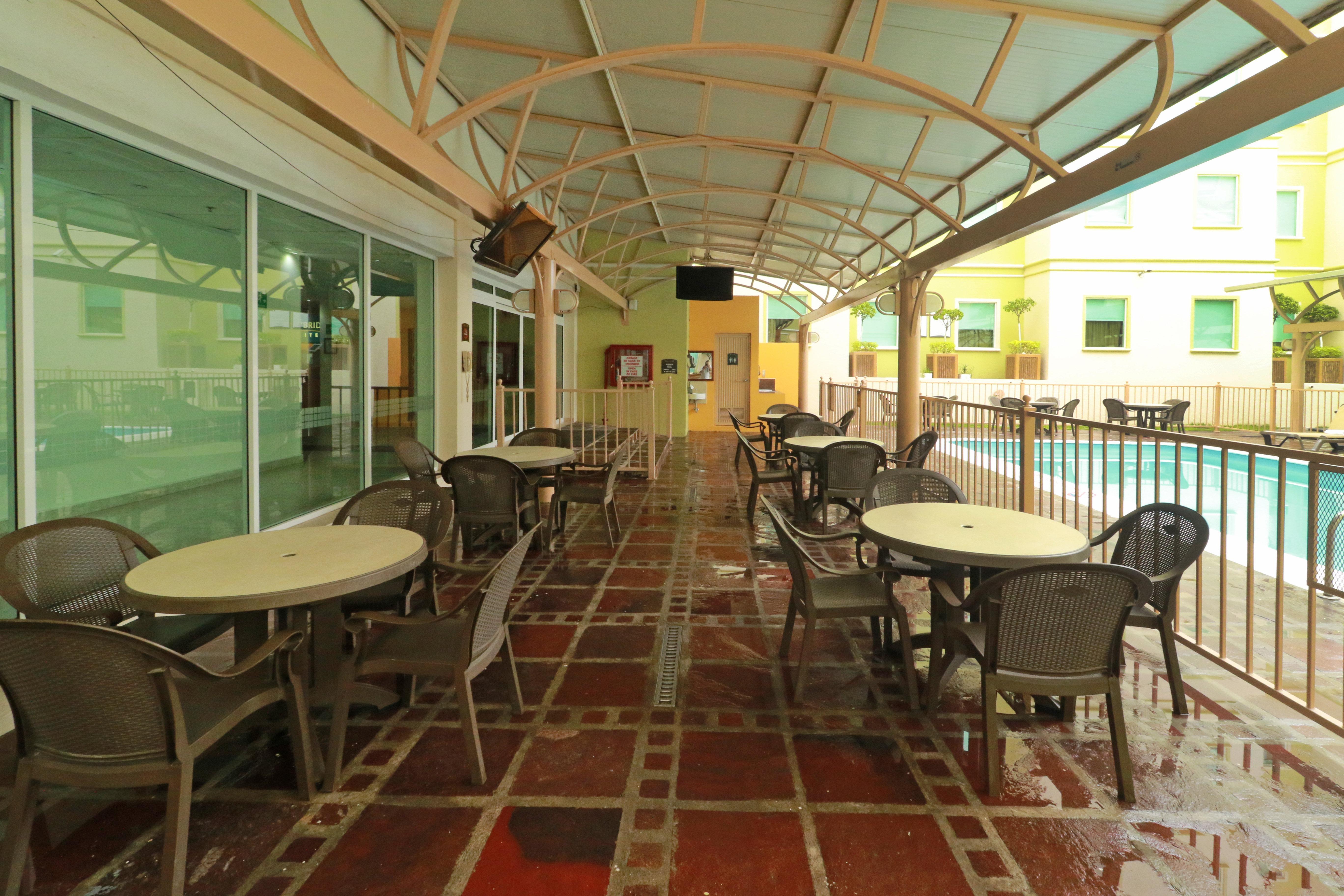 Staybridge Suites Queretaro By Ihg Exterior photo