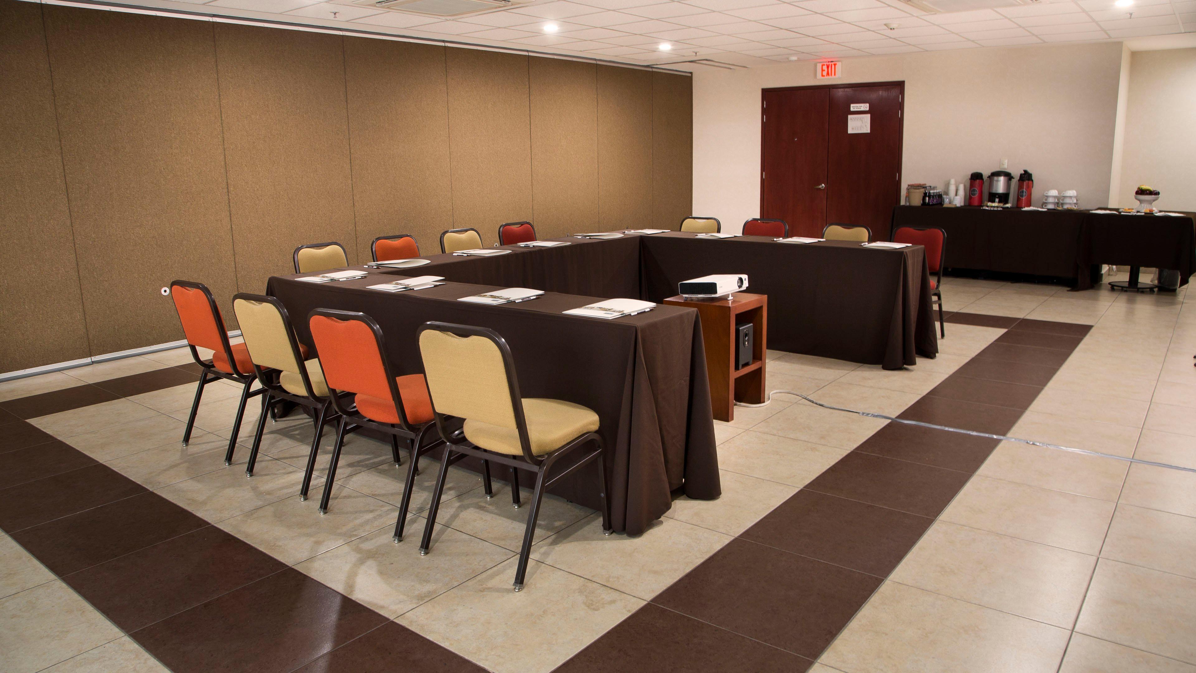 Staybridge Suites Queretaro By Ihg Exterior photo